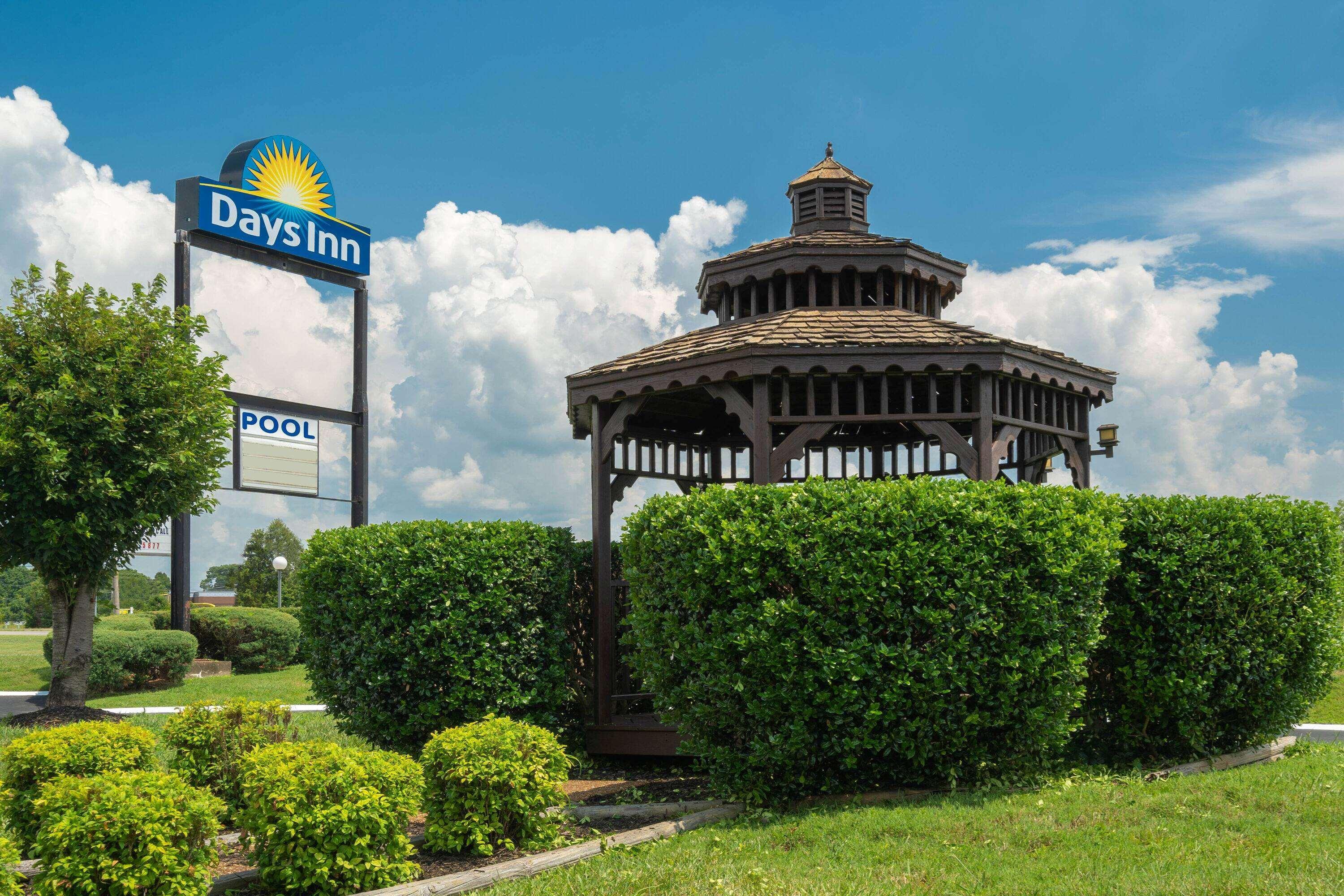 Days Inn By Wyndham Clarksville Tn Eksteriør billede