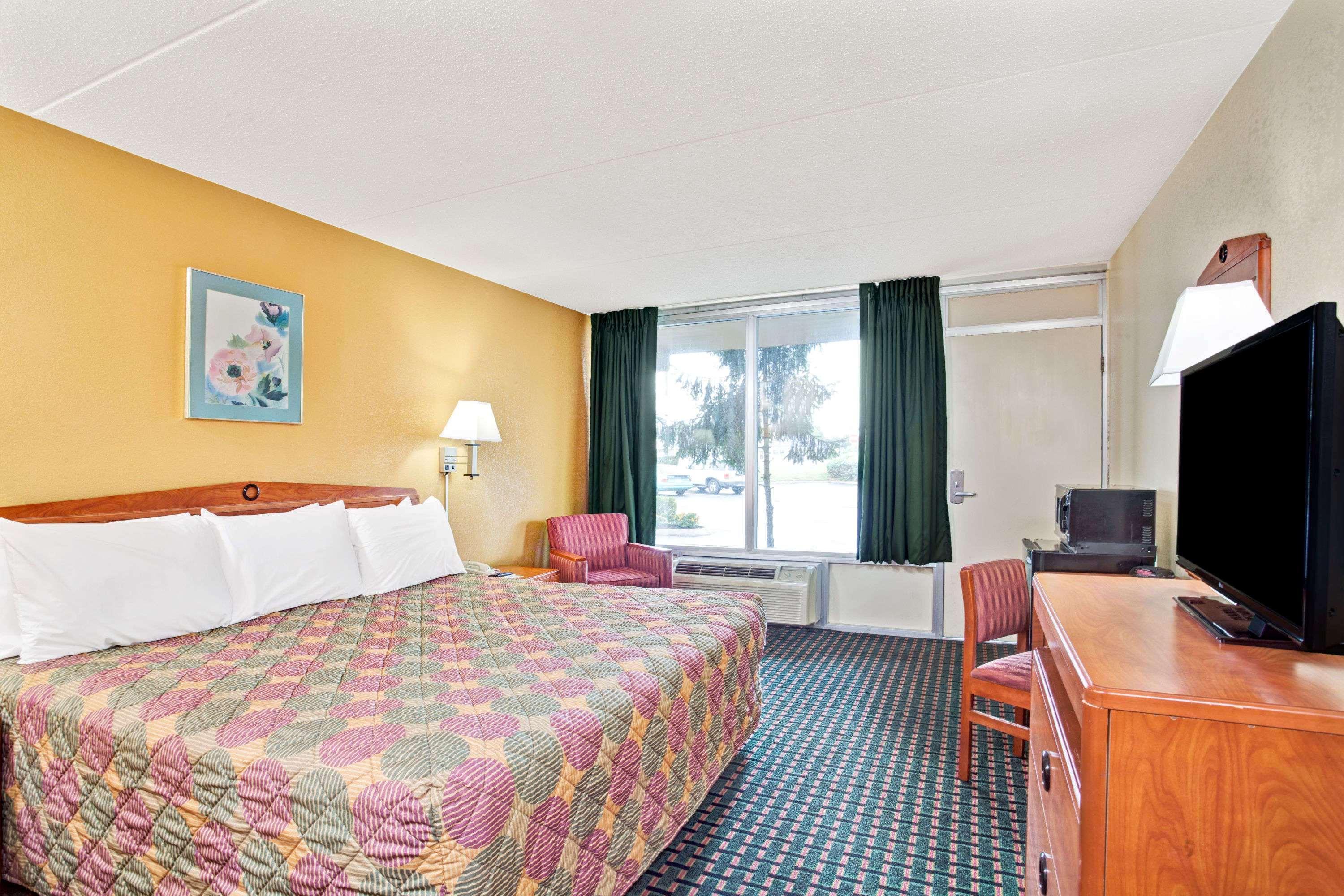 Days Inn By Wyndham Clarksville Tn Eksteriør billede